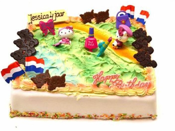 3D taart Hello Kitty 15pers.