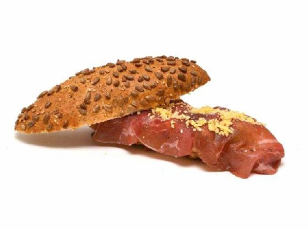 Petit pain Carpaccio Mosterddragon sausj