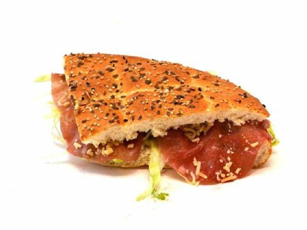 Pide Carpaccio Mosterddragon sausje